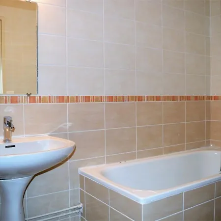 T4 Centre-ville Avec Balcon, Cuisine Equipee, Tv, Lave-vaisselle Et Lave-linge - Fr-1-593-21 Apartment *