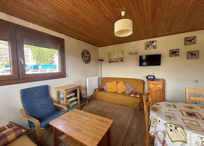 T4 Au Centre Avec Balcon Et 3 - Fr-1-593-21 Les Angles (Pyrenees-Orientales)