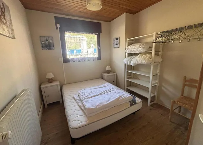 T4 Au Centre Avec Balcon Et 3 - Fr-1-593-21 Les Angles (Pyrenees-Orientales)